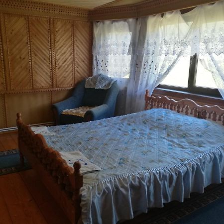 Gutsulska Oselya Villa Krivopol'ye Exterior foto