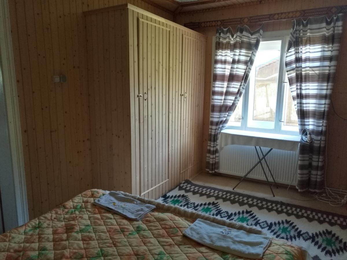 Gutsulska Oselya Villa Krivopol'ye Exterior foto