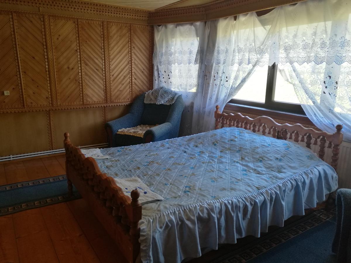 Gutsulska Oselya Villa Krivopol'ye Exterior foto